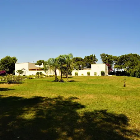 - Piscina Privata * Sant'Andrea (Apulia)